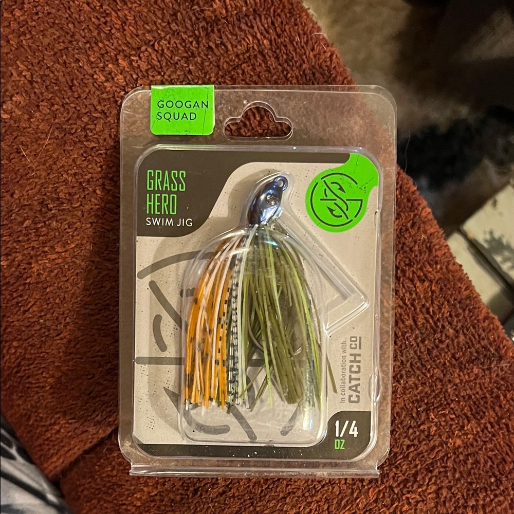 Grass Hero Swim Jig - Green and Orange